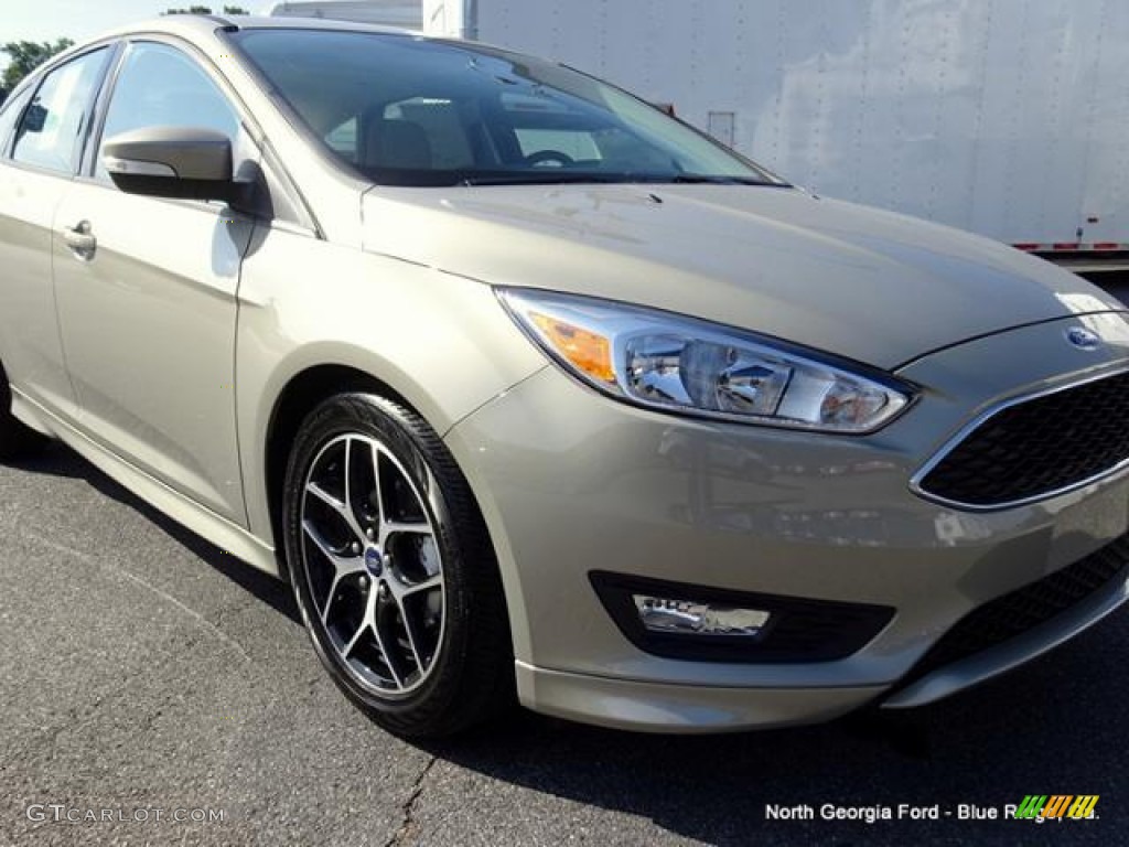 2015 Focus SE Hatchback - Tectonic Metallic / Charcoal Black photo #35