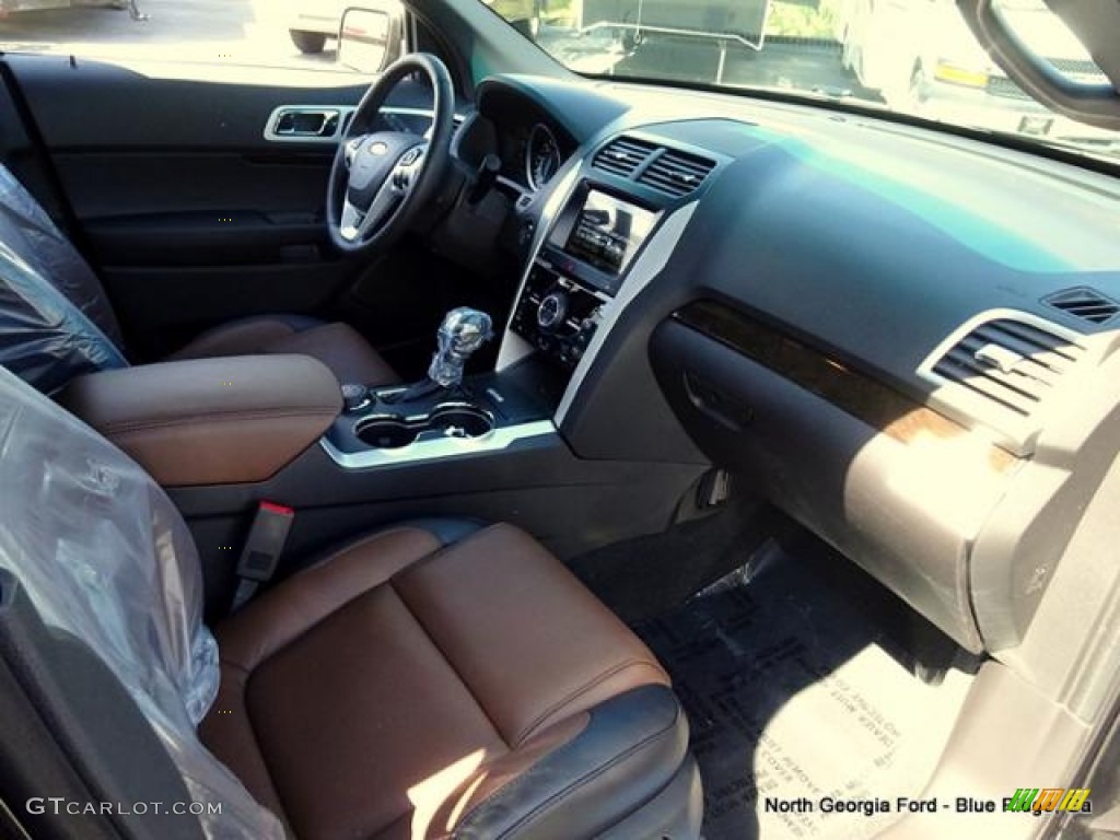 2015 Explorer Limited 4WD - Tuxedo Black / Pecan photo #32
