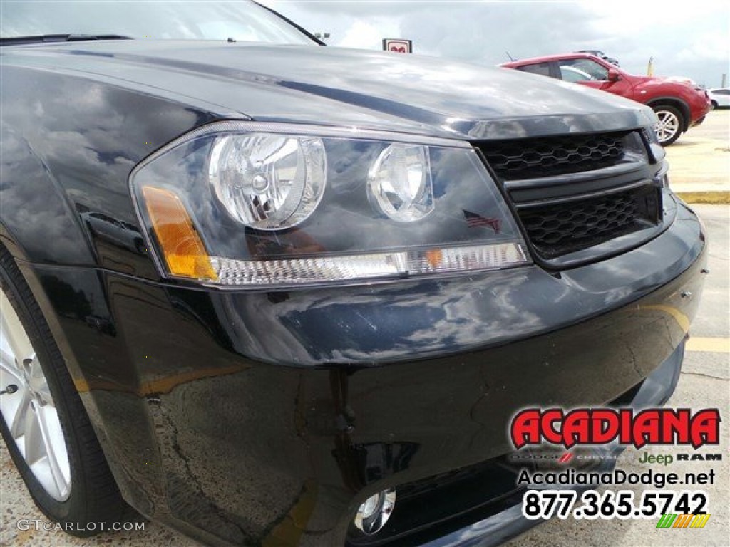 2013 Avenger SXT - Black / Black/Red photo #12
