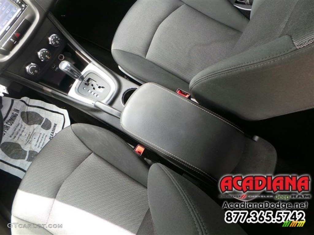 2013 Avenger SXT - Black / Black/Red photo #21