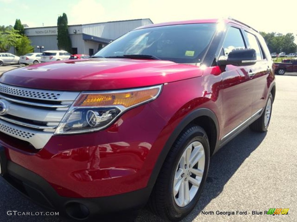 2015 Explorer XLT - Ruby Red / Medium Light Stone photo #35