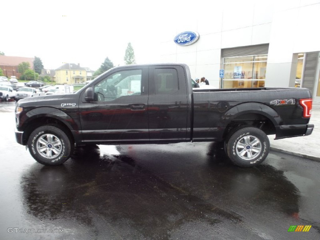 2015 F150 XLT SuperCab 4x4 - Tuxedo Black Metallic / Medium Earth Gray photo #2