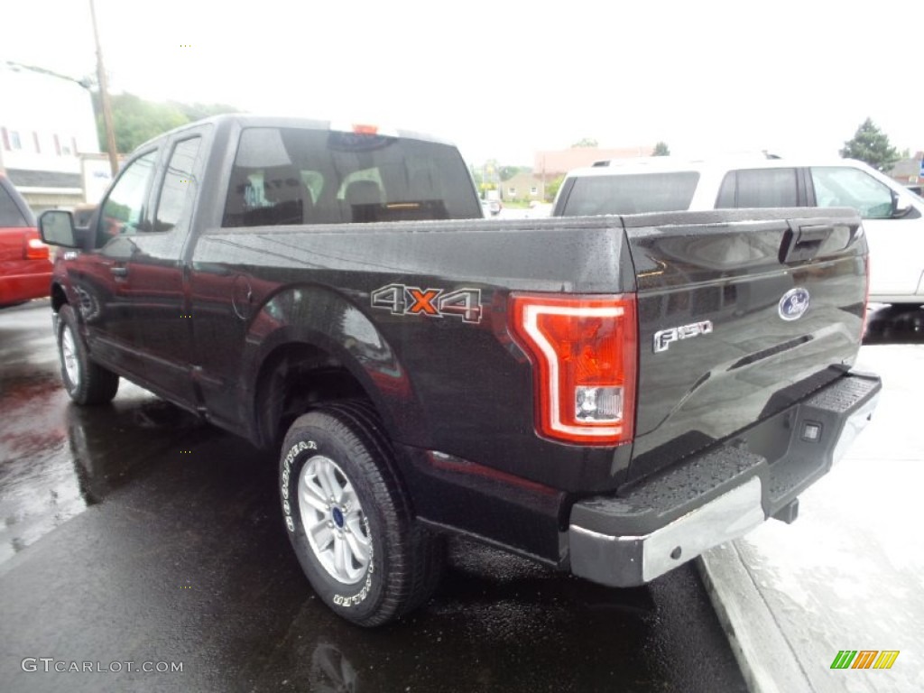 2015 F150 XLT SuperCab 4x4 - Tuxedo Black Metallic / Medium Earth Gray photo #3