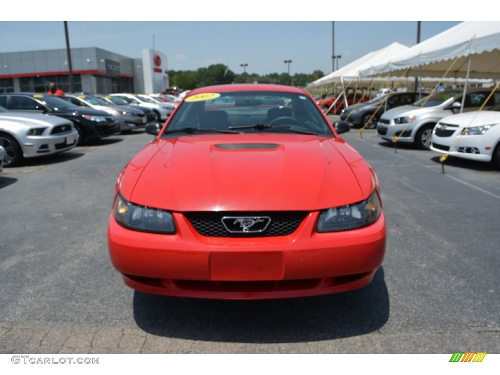 2002 Mustang V6 Coupe - Laser Red Metallic / Dark Charcoal photo #18