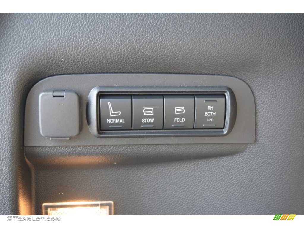 2016 Ford Explorer Limited Controls Photo #105118419