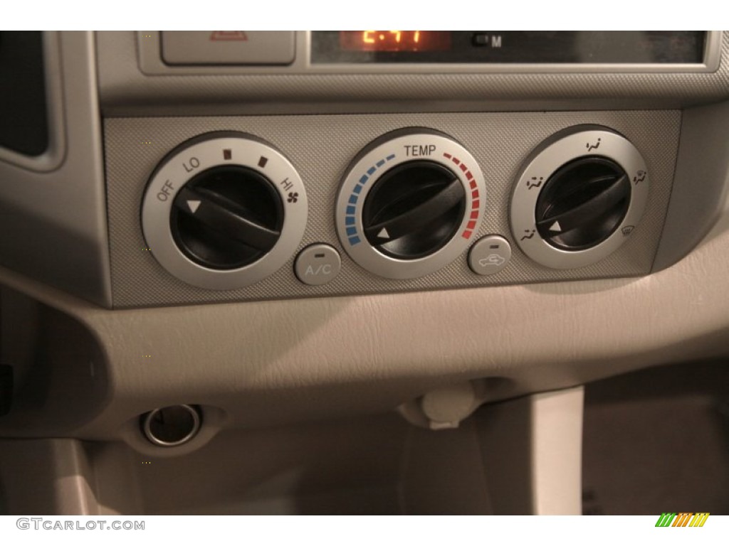 2008 Toyota Tacoma Access Cab 4x4 Controls Photo #105120153