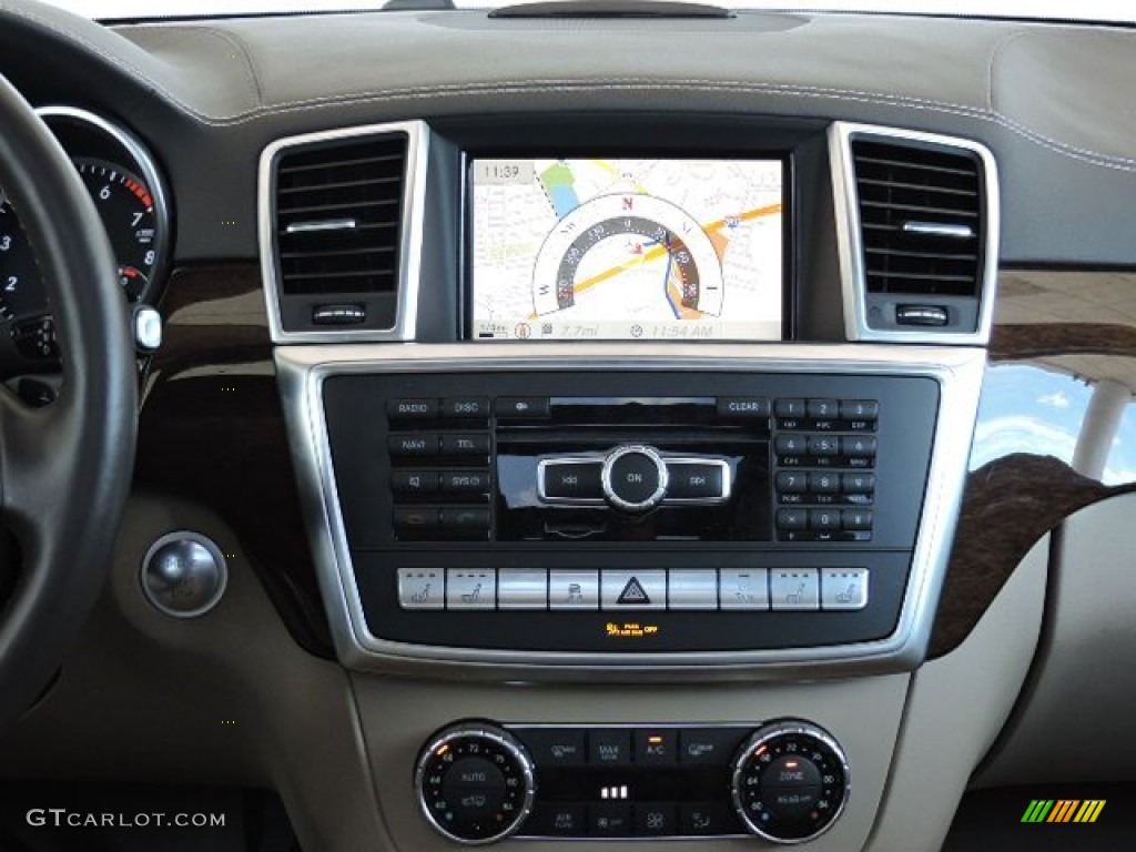 2013 Mercedes-Benz GL 450 4Matic Controls Photo #105120468