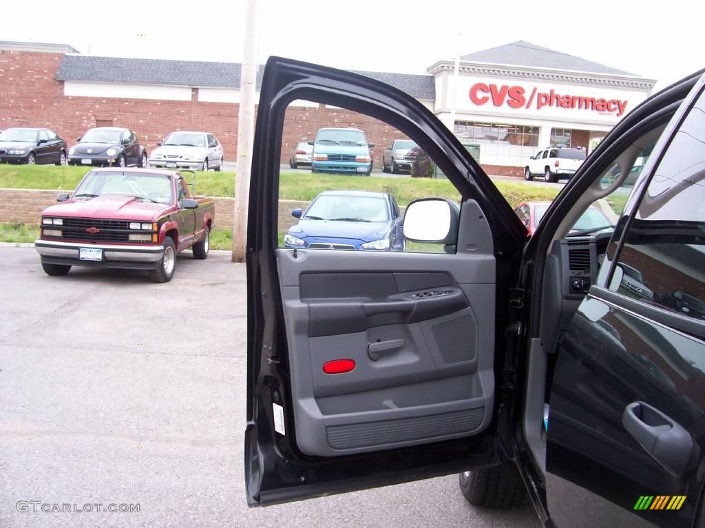 2006 Ram 1500 Sport Quad Cab 4x4 - Brilliant Black Crystal Pearl / Medium Slate Gray photo #16