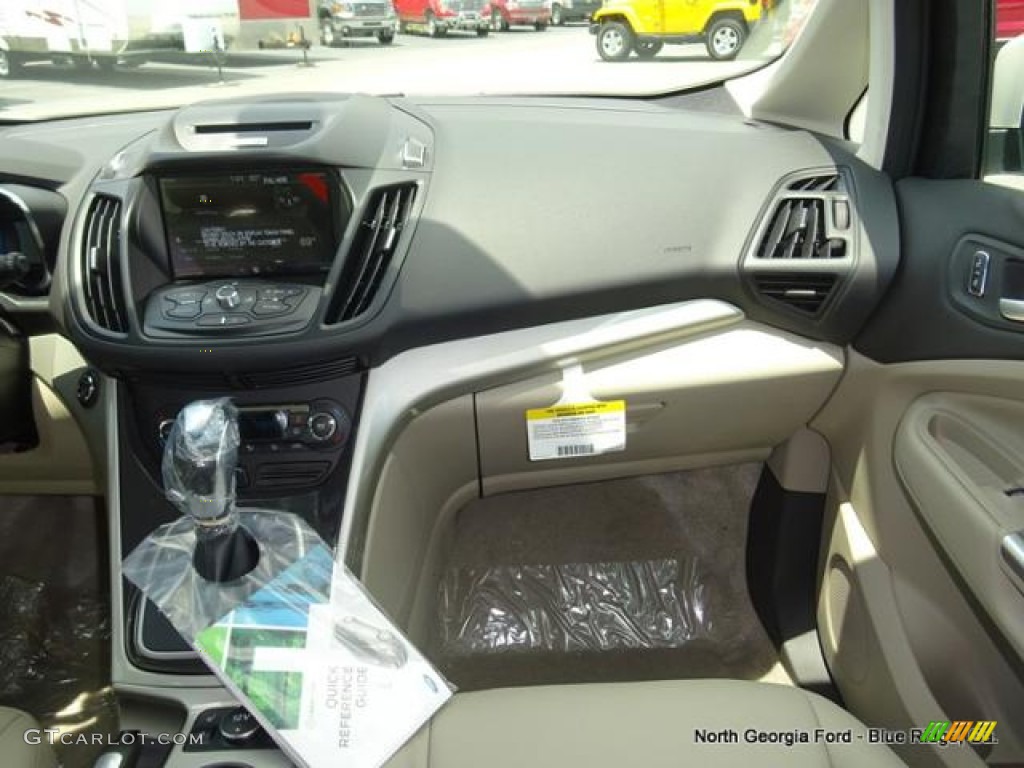 2015 C-Max Hybrid SEL - White Platinum Tricoat / Medium Light Stone photo #16