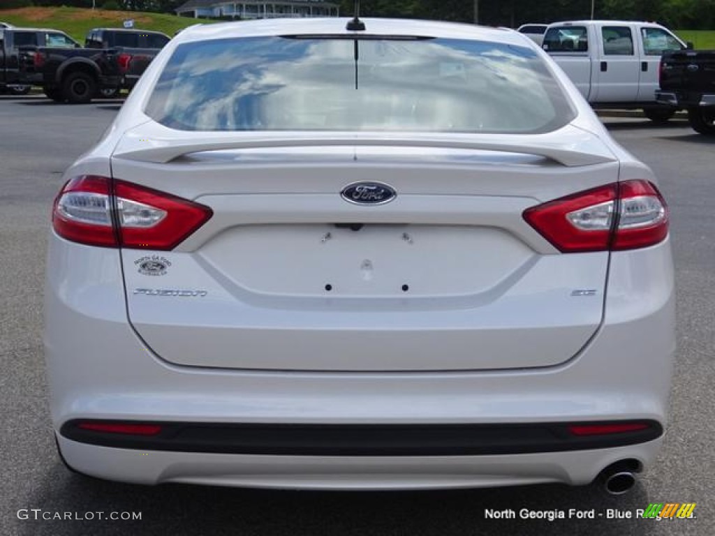 2016 Fusion SE - White Platinum Tri-Coat Metallic / Dune photo #4