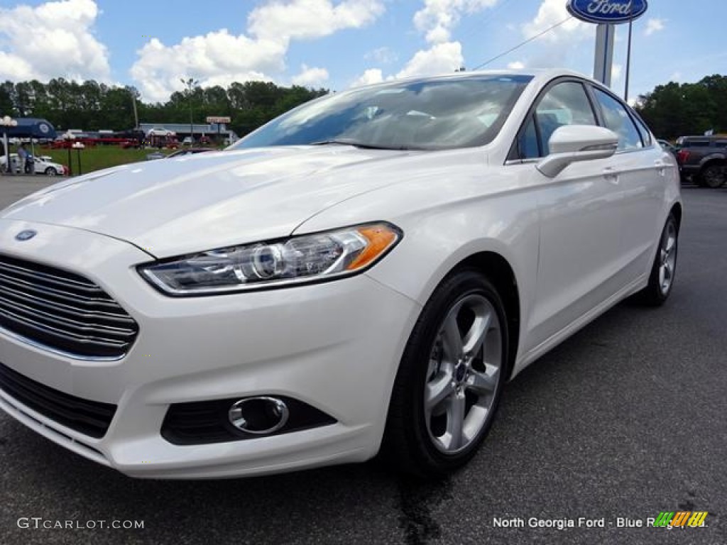 2016 Fusion SE - White Platinum Tri-Coat Metallic / Dune photo #32