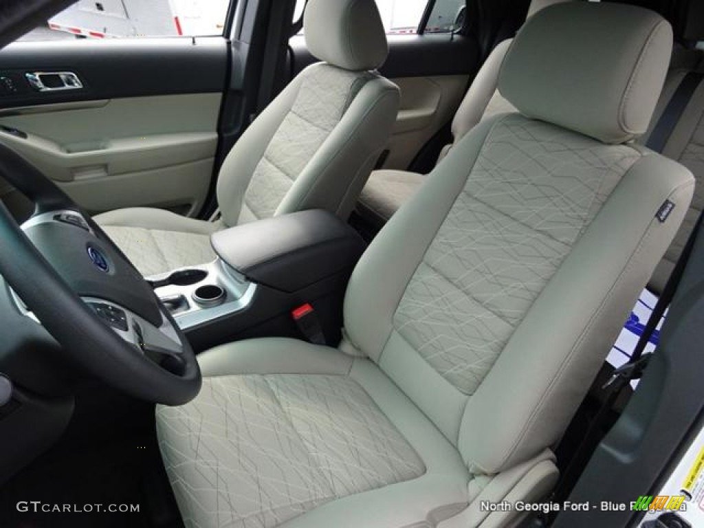 2015 Explorer FWD - Oxford White / Medium Light Stone photo #7