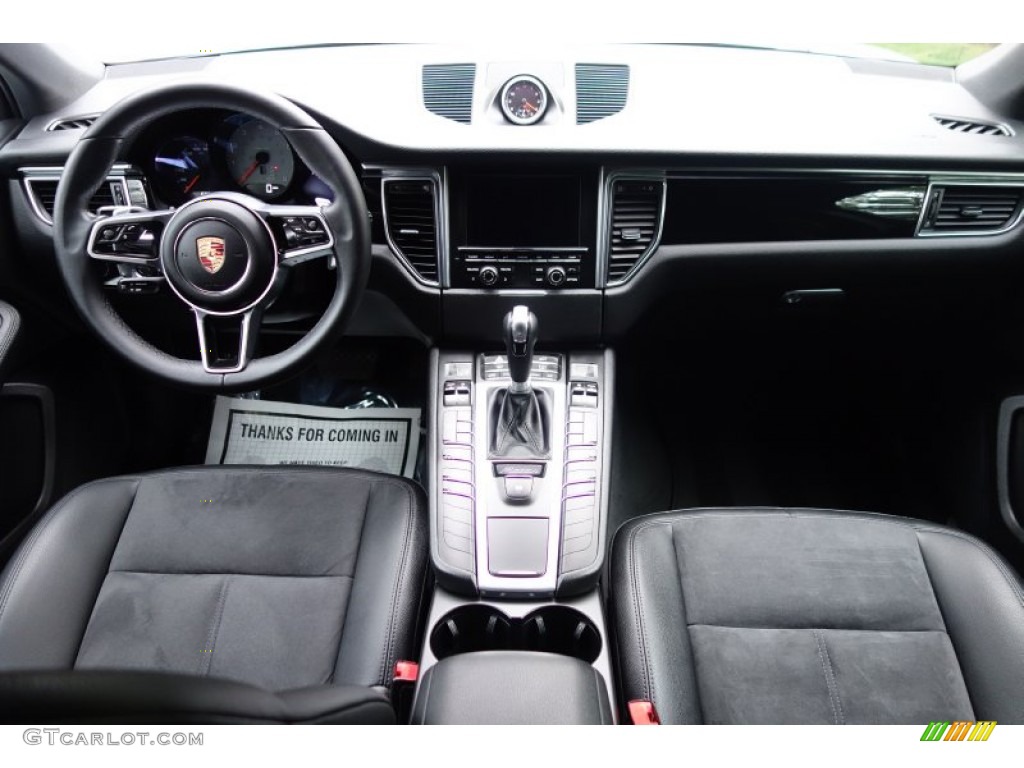 2015 Porsche Macan S Black Dashboard Photo #105128455