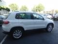 Pure White - Tiguan SE Photo No. 6