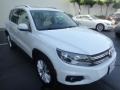 Pure White - Tiguan SE Photo No. 7