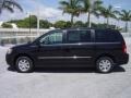 2009 Brilliant Black Crystal Pearl Chrysler Town & Country Touring  photo #3