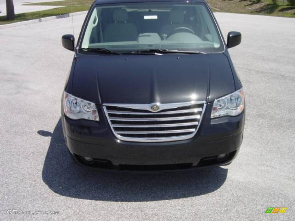2009 Town & Country Touring - Brilliant Black Crystal Pearl / Medium Slate Gray/Light Shale photo #8
