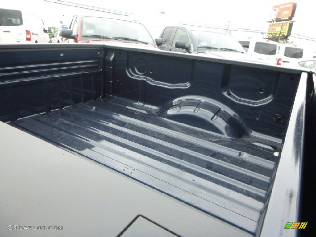 2015 Titan SV King Cab 4x4 - Arctic Blue Metallic / Charcoal photo #4