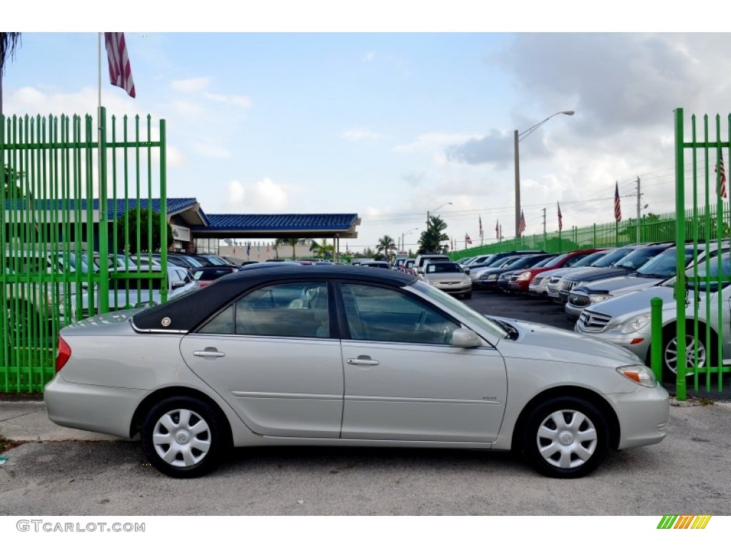 2003 Camry XLE - Lunar Mist Metallic / Stone photo #7