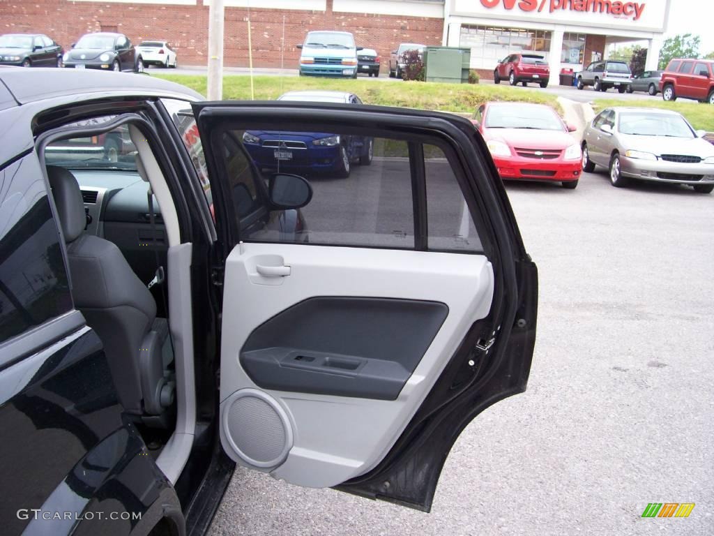 2007 Caliber SXT - Black / Pastel Slate Gray photo #19