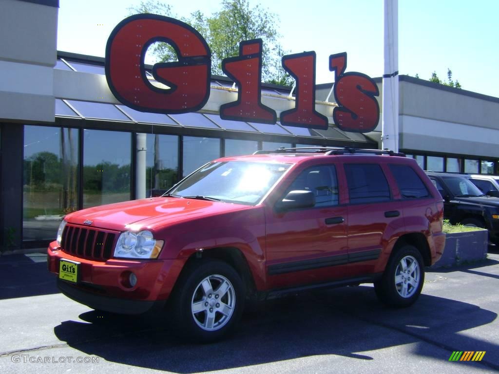 2005 Grand Cherokee Laredo 4x4 - Inferno Red Crystal Pearl / Khaki photo #1