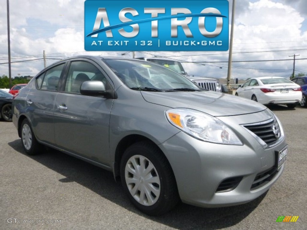 2014 Versa 1.6 S Sedan - Magnetic Gray / Charcoal photo #1