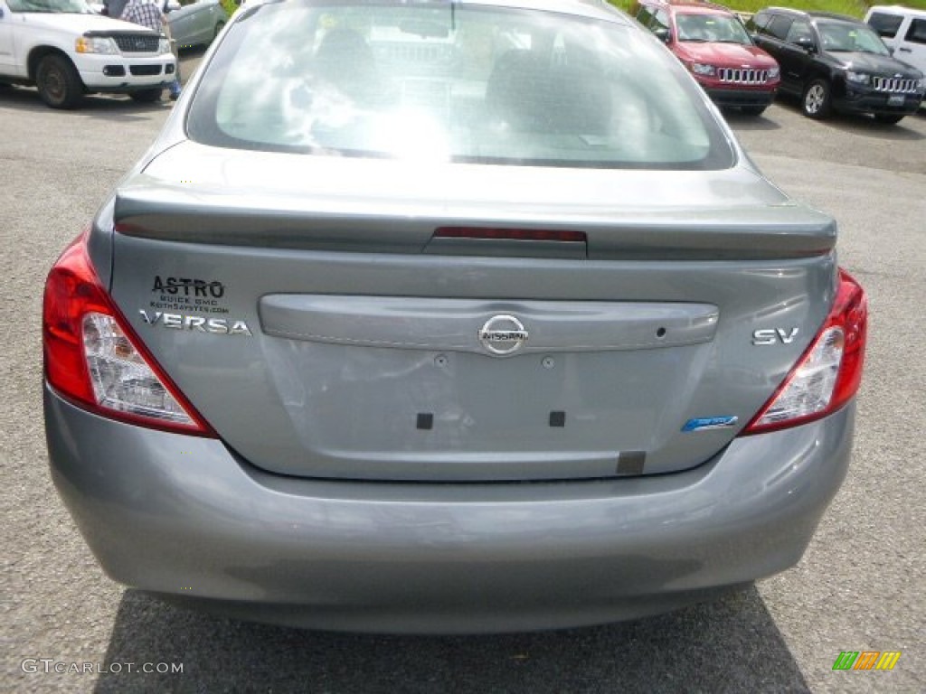 2014 Versa 1.6 S Sedan - Magnetic Gray / Charcoal photo #5