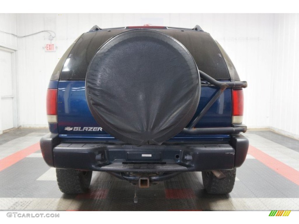 2001 Blazer LS 4x4 - Indigo Blue Metallic / Medium Gray photo #9