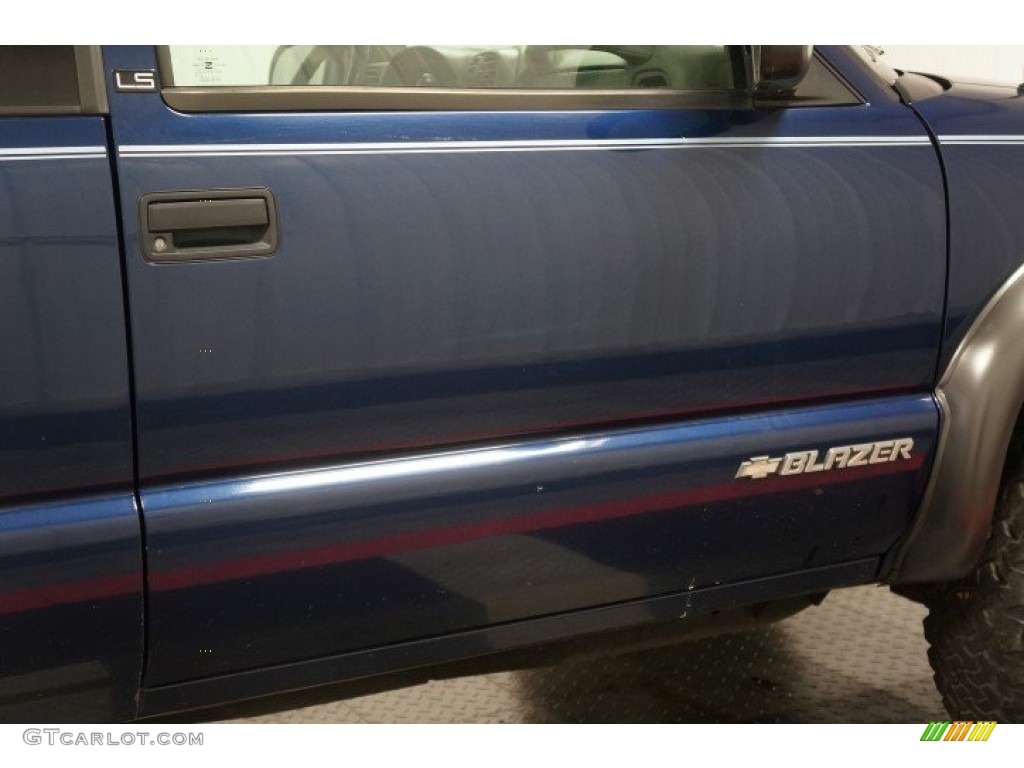 2001 Blazer LS 4x4 - Indigo Blue Metallic / Medium Gray photo #41