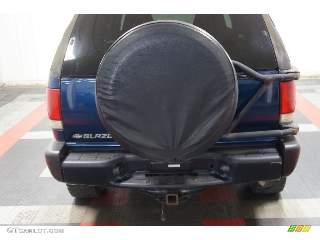 2001 Blazer LS 4x4 - Indigo Blue Metallic / Medium Gray photo #51