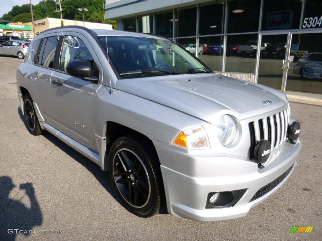 Bright Silver Metallic 2009 Jeep Compass Sport 4x4 Exterior Photo #105152361
