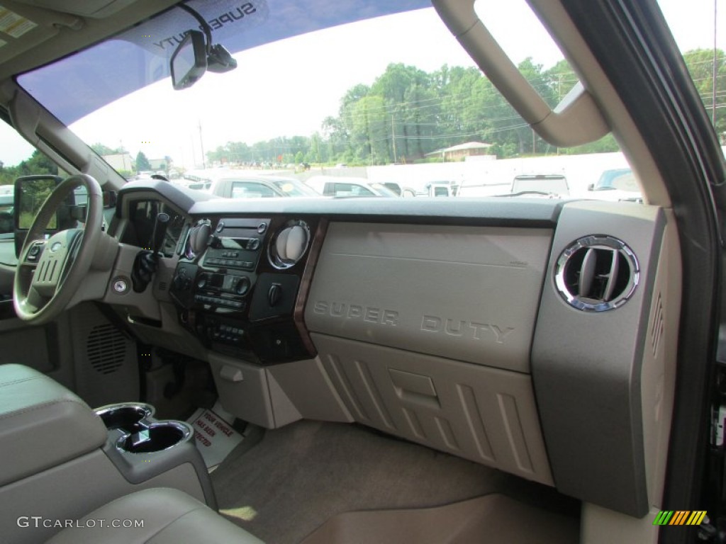 2008 F450 Super Duty Lariat Crew Cab 4x4 Dually - Black / Tan photo #21