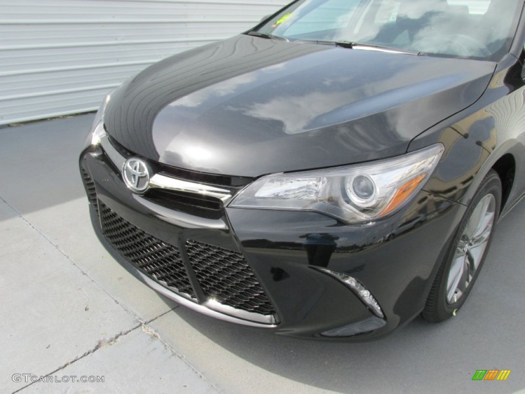 2015 Camry SE - Attitude Black Metallic / Black photo #10