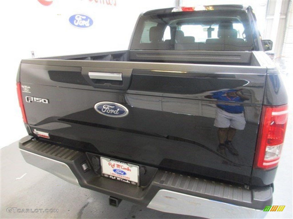 2015 F150 XLT SuperCrew - Tuxedo Black Metallic / Medium Earth Gray photo #6