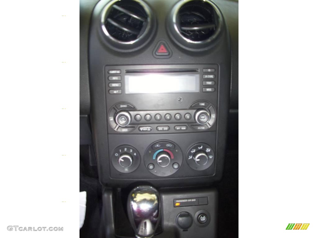 2008 G6 Sedan - Ivory White / Ebony Black photo #8