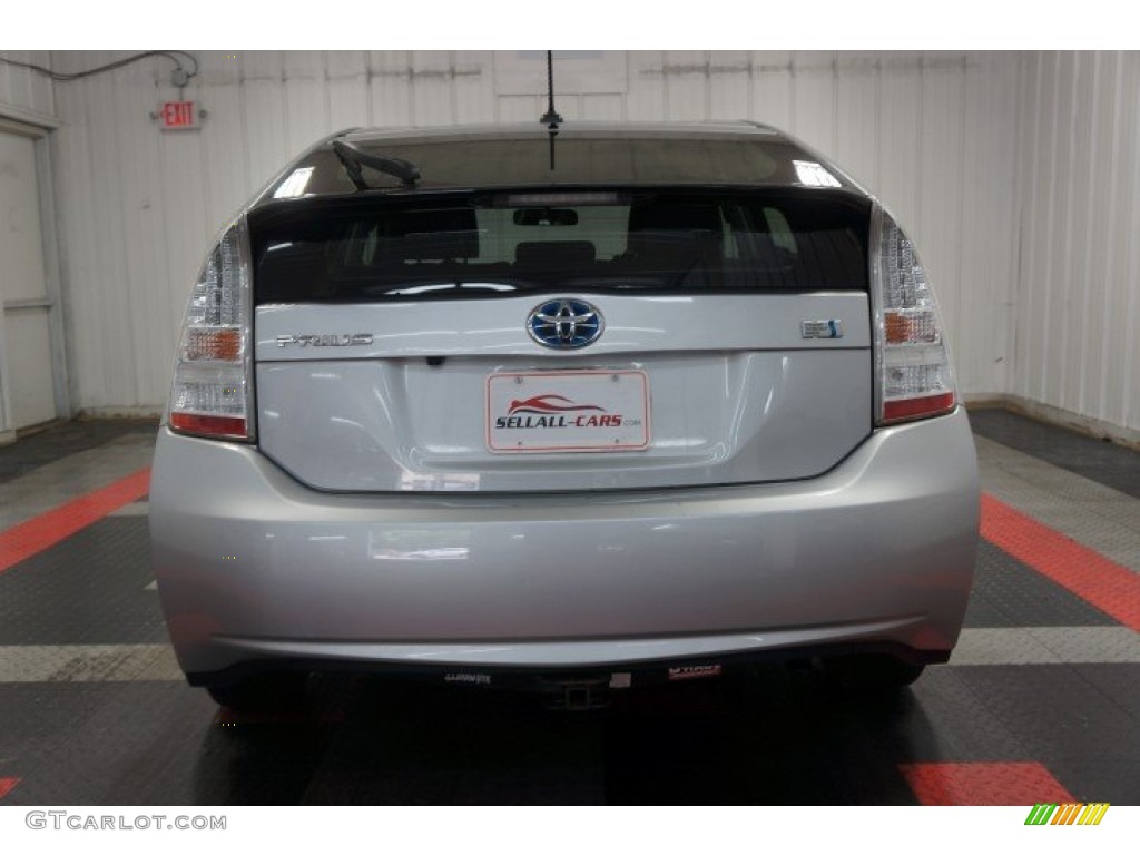 2010 Prius Hybrid III - Classic Silver Metallic / Dark Gray photo #9