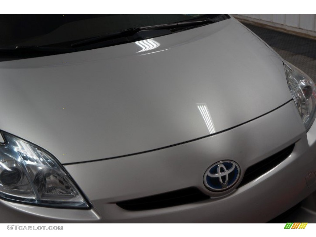 2010 Prius Hybrid III - Classic Silver Metallic / Dark Gray photo #38