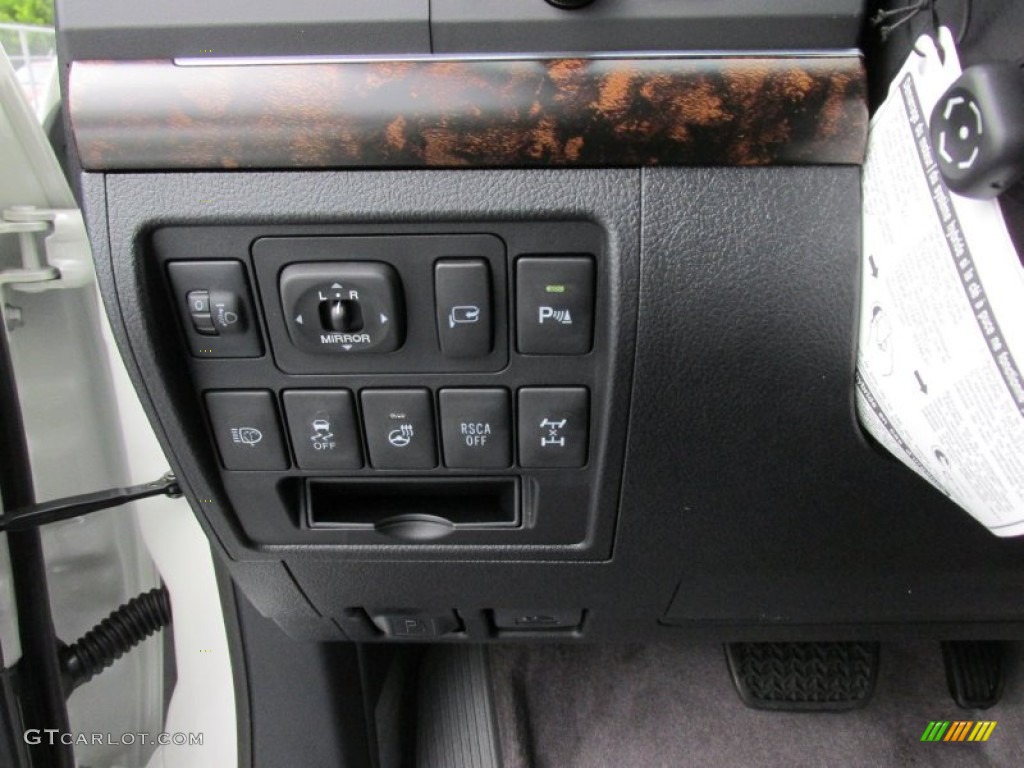 2015 Toyota Land Cruiser Standard Land Cruiser Model Controls Photos