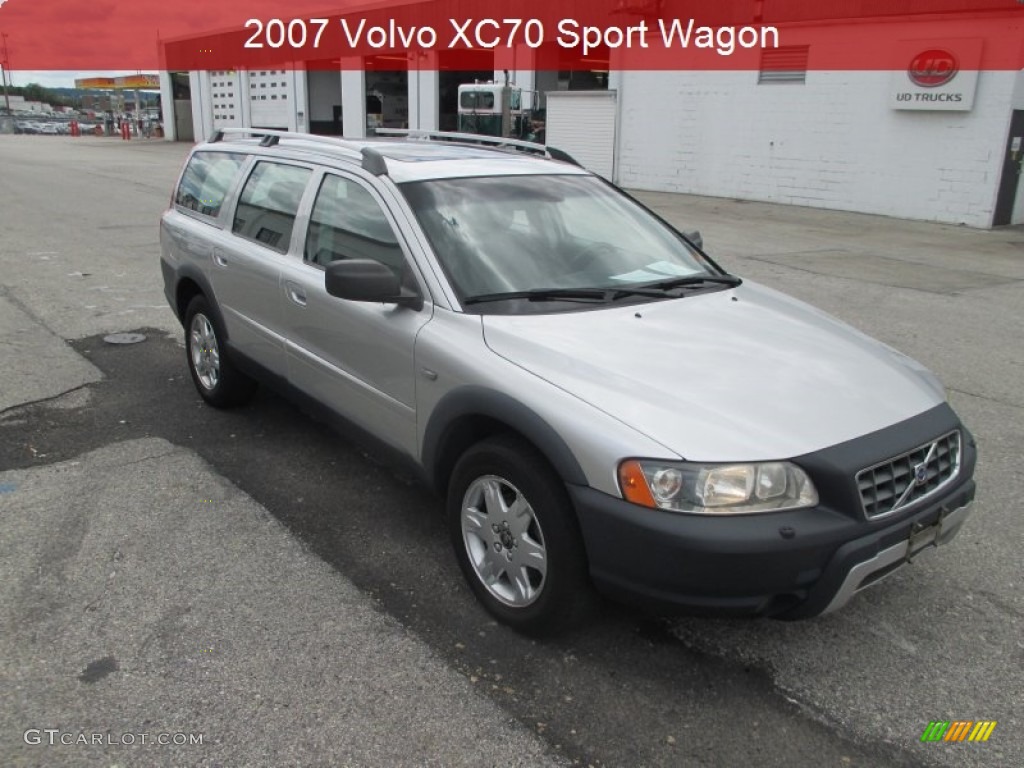2005 XC70 AWD - Silver Metallic / Graphite photo #1
