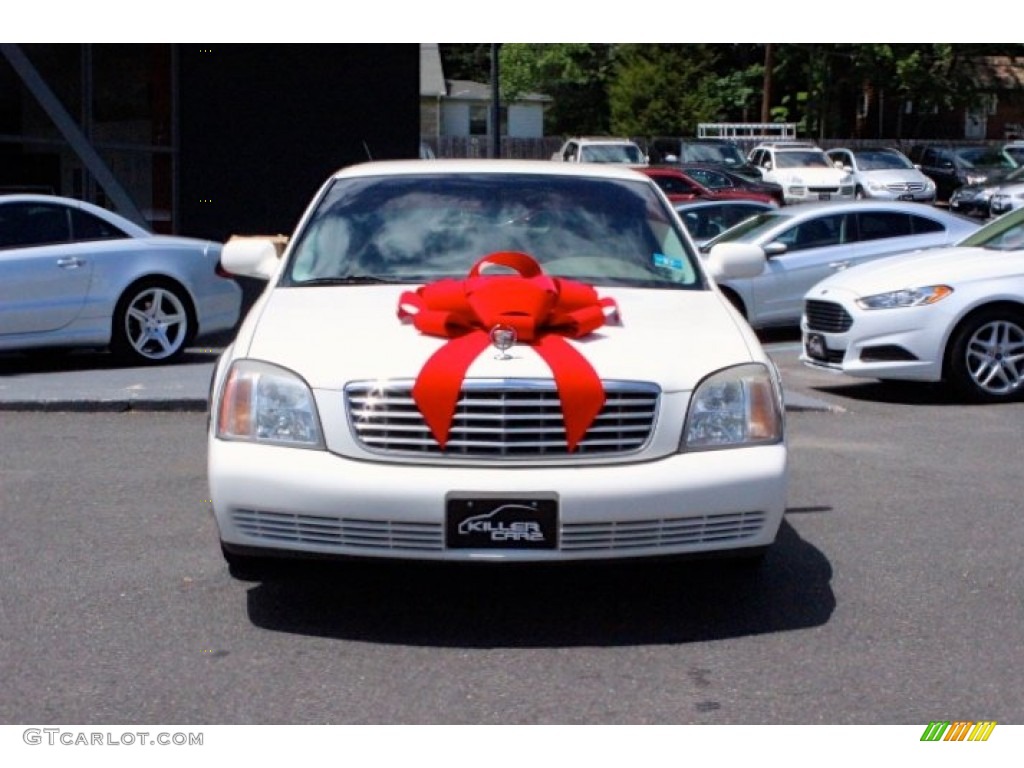 2002 DeVille Sedan - Cotillion White / Dark Gray photo #2