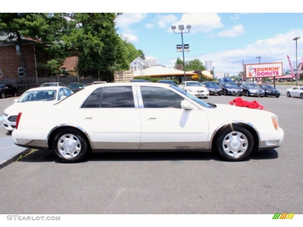 2002 DeVille Sedan - Cotillion White / Dark Gray photo #10