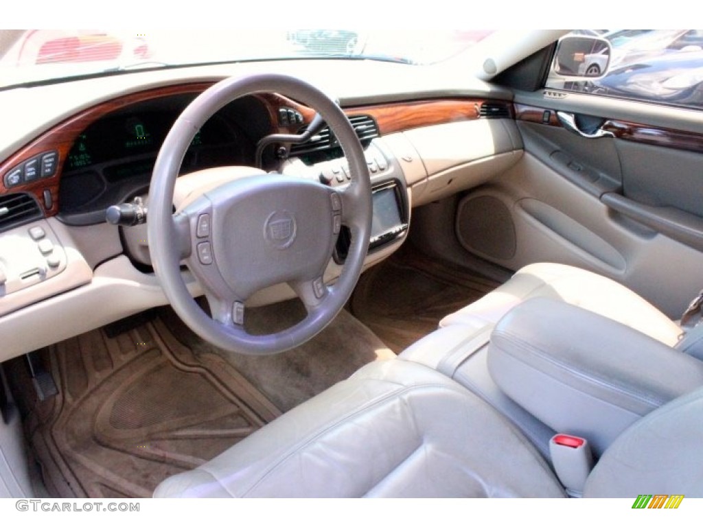 2002 DeVille Sedan - Cotillion White / Dark Gray photo #15