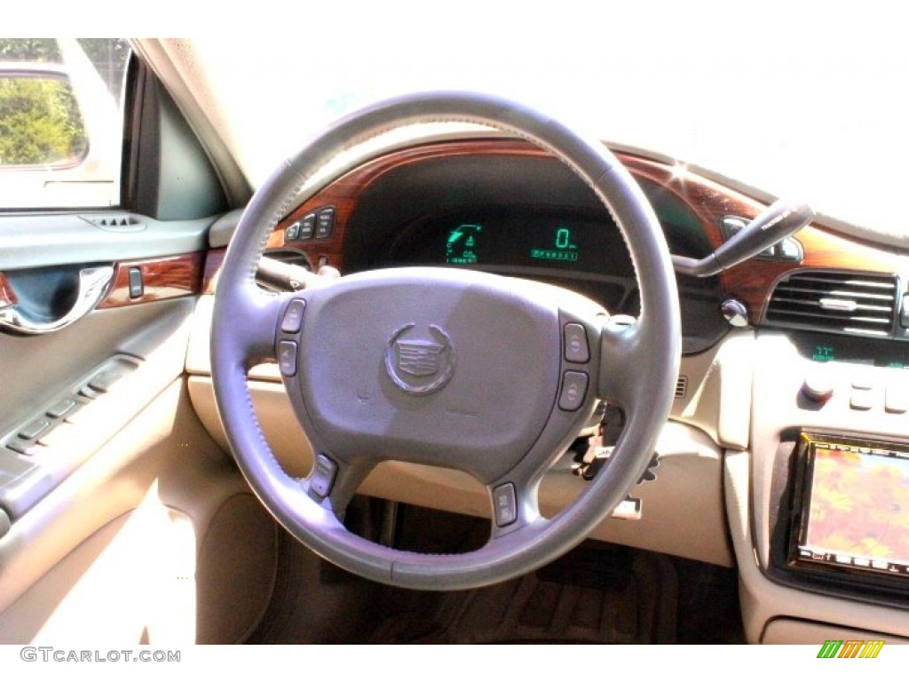2002 DeVille Sedan - Cotillion White / Dark Gray photo #30