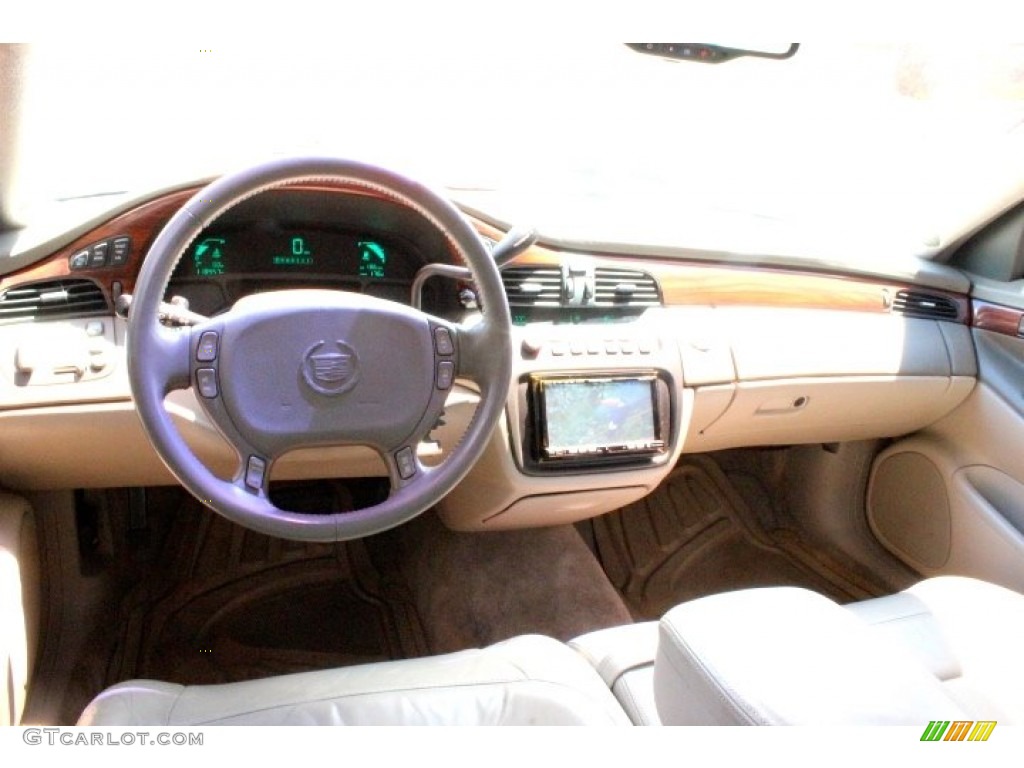 2002 DeVille Sedan - Cotillion White / Dark Gray photo #31