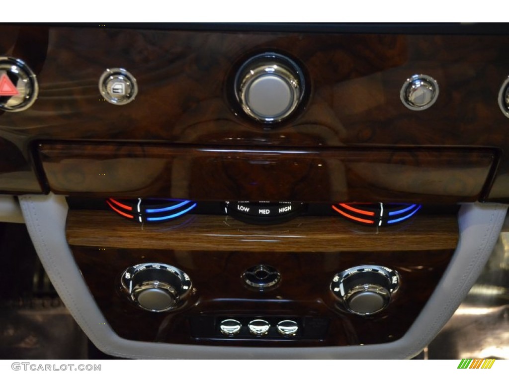 2013 Rolls-Royce Phantom Sedan Controls Photo #105182351