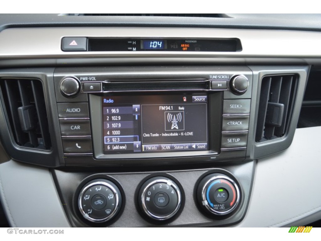 2015 RAV4 LE - Classic Silver Metallic / Ash photo #12