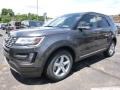 2016 Magnetic Metallic Ford Explorer XLT 4WD  photo #5