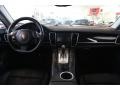 Black - Panamera 4 Photo No. 18