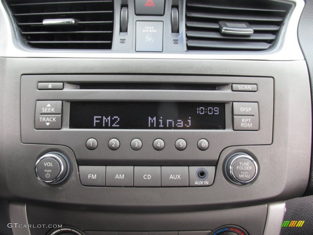 2014 Sentra SV - Aspen White / Charcoal photo #37