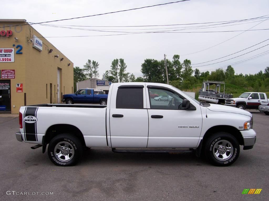 2005 Ram 1500 SLT Quad Cab 4x4 - Bright White / Dark Slate Gray photo #11